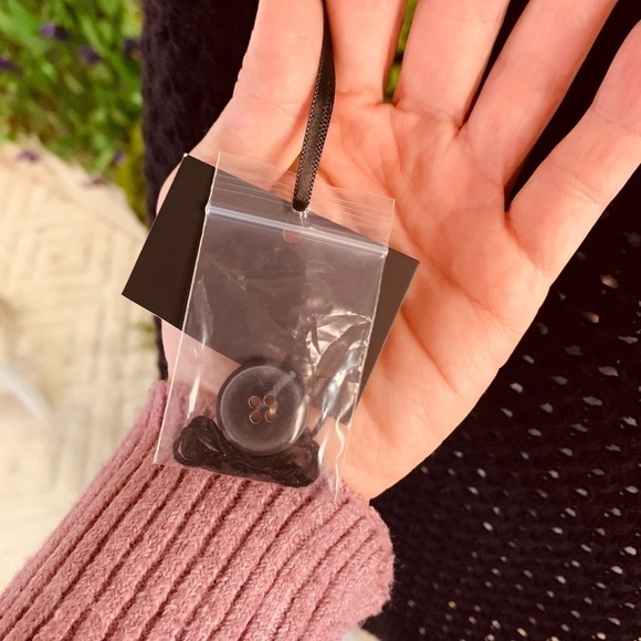 New Simply Vera Wang Women’s Medium Button Down Crotchet Black Cardigan NWT - Picture 8 of 12